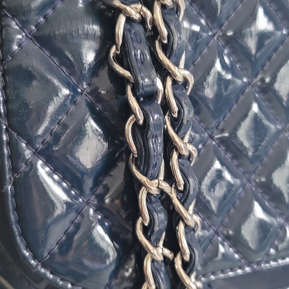 Authentic Chanel In The Business Flap Bag Quilted Patent Vinyl Maxi - Picture 4 of 16